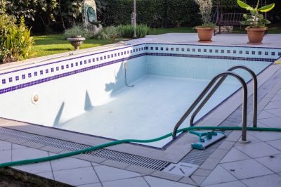 Best Pool Safety Contractors in Dubuque, IA