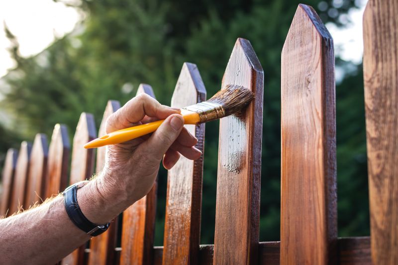 Fence Maintenance in Dubuque